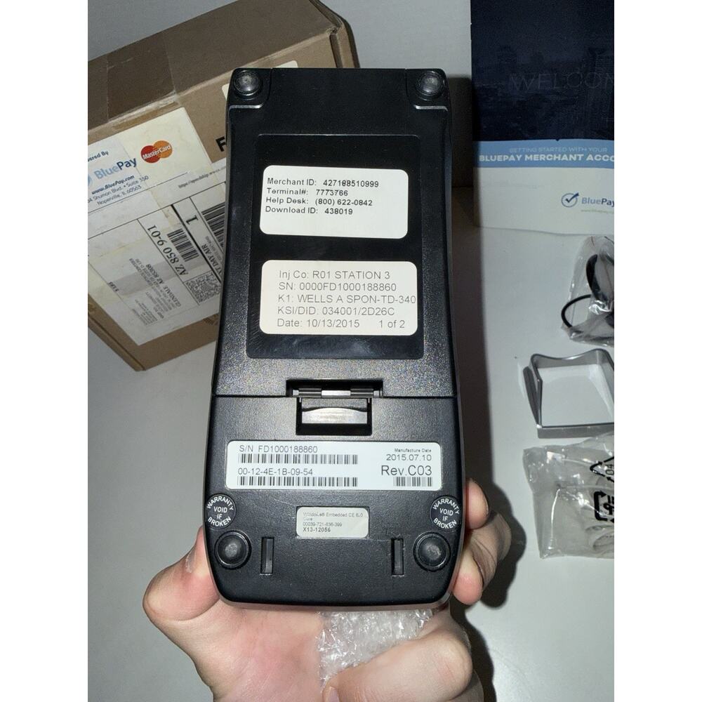 First Data FD130 EMV NFC Dial/IP Credit Card Machine - Picture 7 of 10